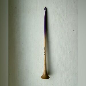 Darn Good Yarn Size H/5mm Purple Ombré Wooden Crochet Hook